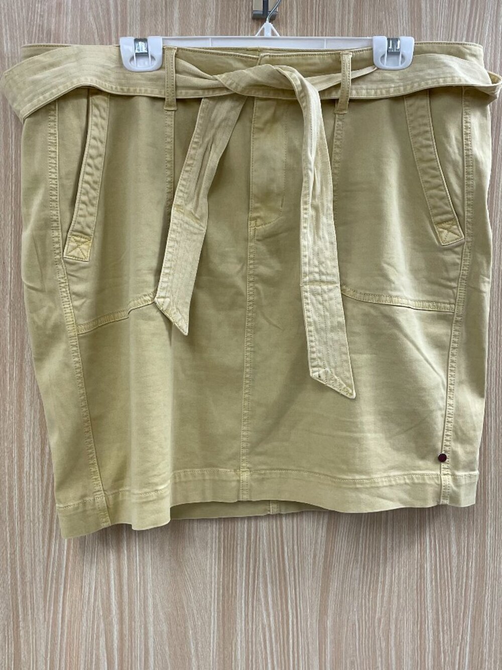 Liverpool Yellow Skirt Size 18W